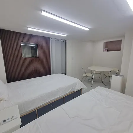 Shin-Nonhyeon Hideout Hotel